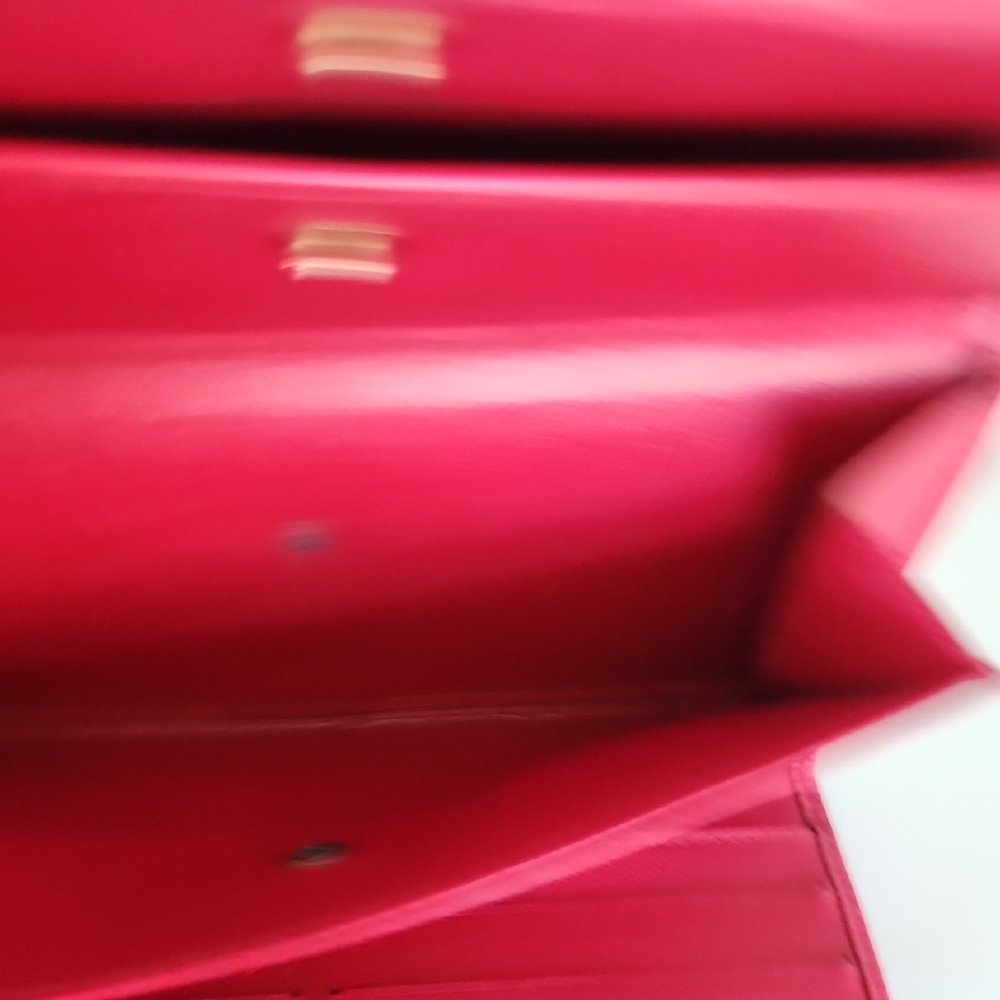 LV Long Wallet. Beautiful Red Louis Vuitton Wallet - Picture 9 of 16